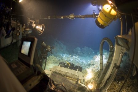 Underwater seabed mining