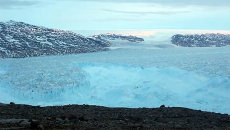 An Iceberg The Size Of Lower Manhattan Just Broke Off Greenland